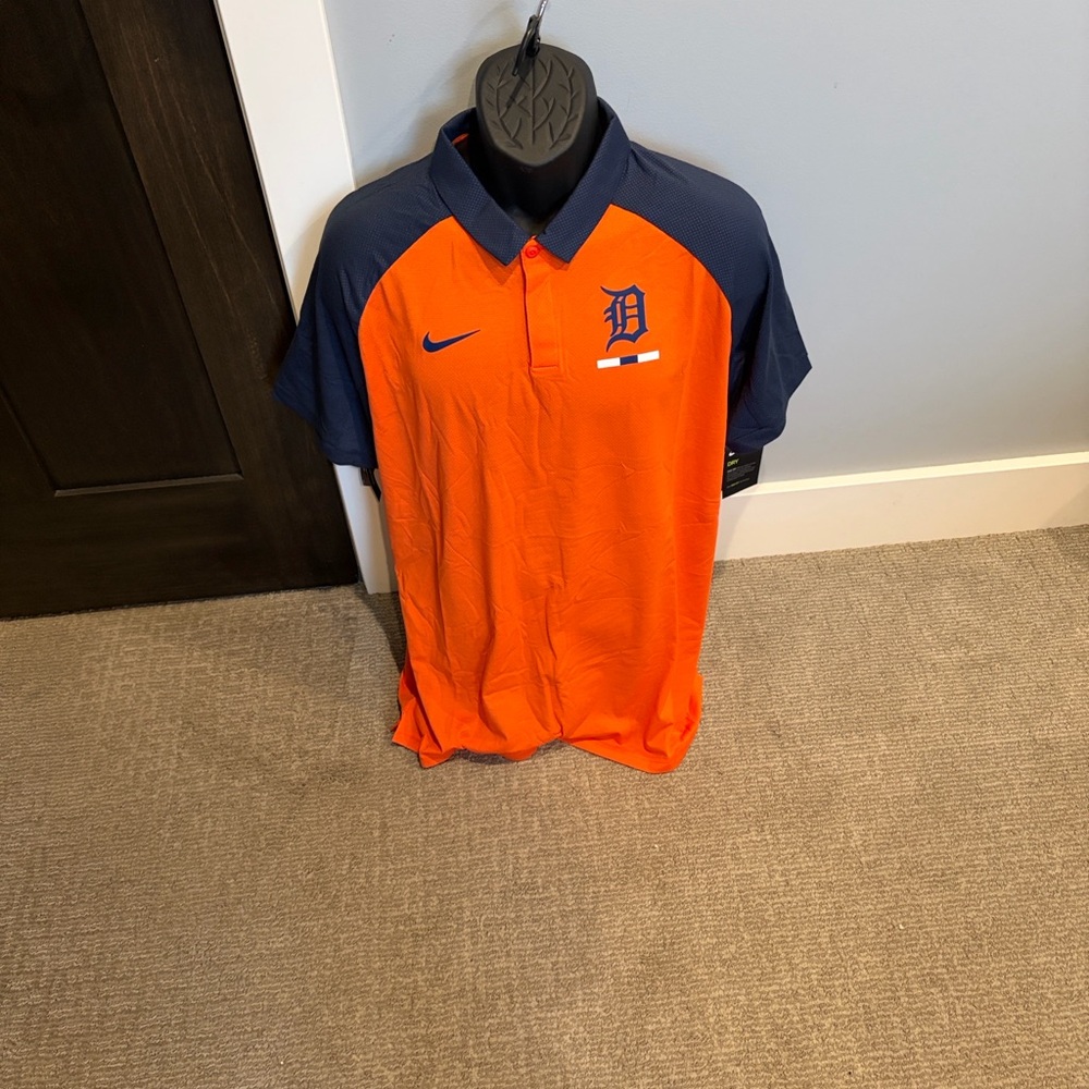 Detroit Tigers mens size large Nike Orange and Navy Polo Shirt
